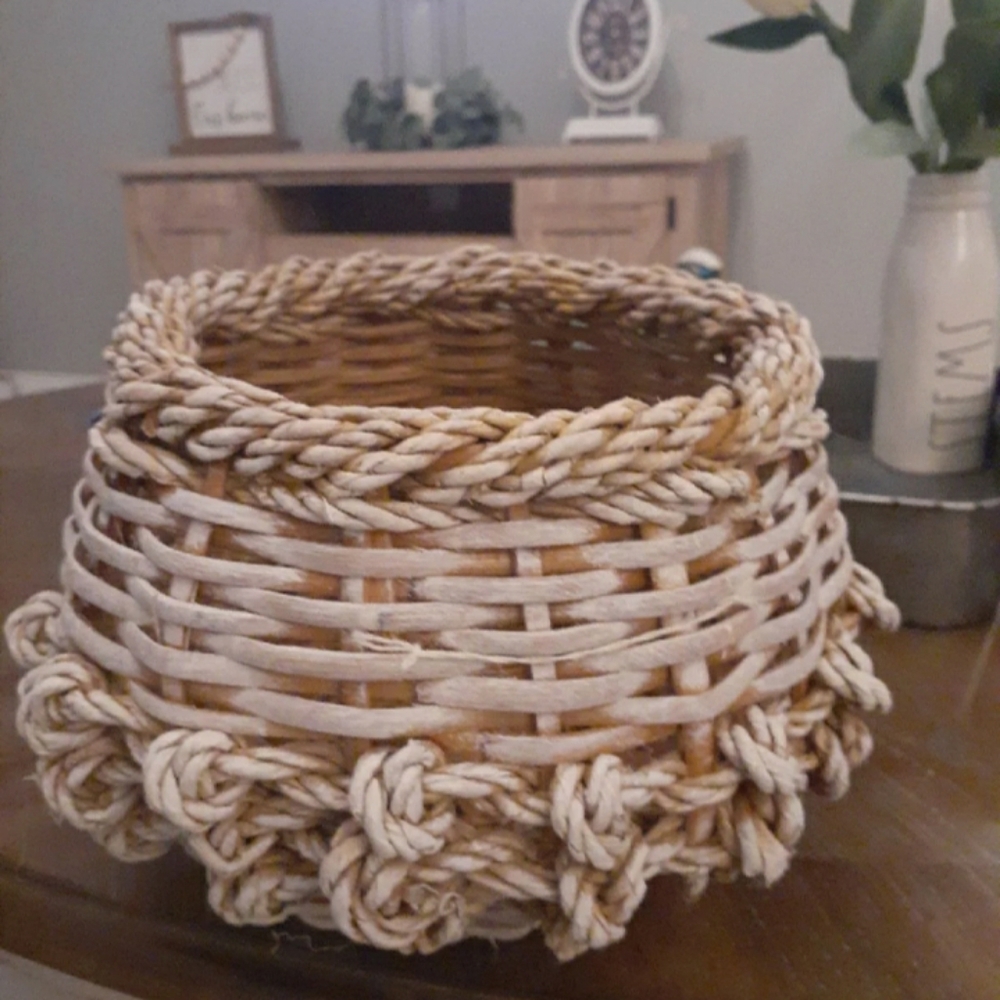 Wicker basket